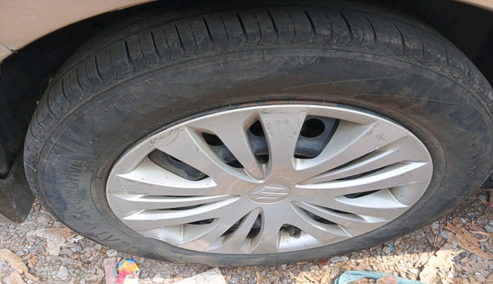 2013 Maruti Ertiga VXI, Petrol, Manual, 1,34,561 km, tyre