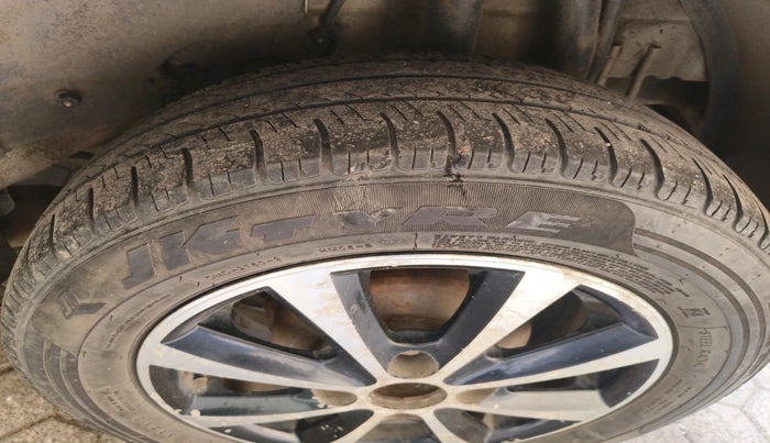 2011 Tata Indica Vista AURA QUADRAJET, Diesel, Manual, 1,07,823 km, tyre