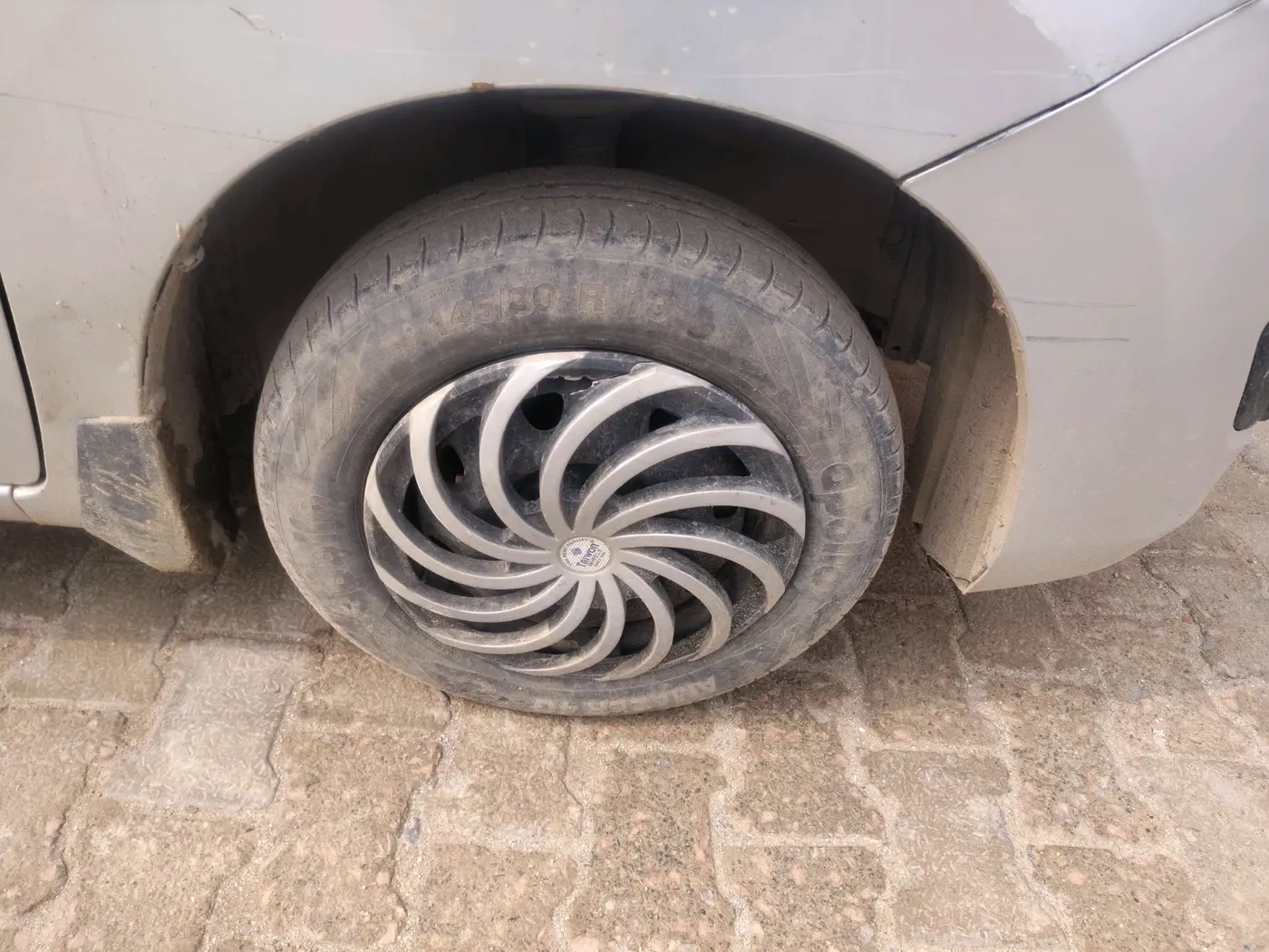 2016 Maruti Wagon R 1.0 LXI CNG, CNG, Manual, 66,300 km, tyre