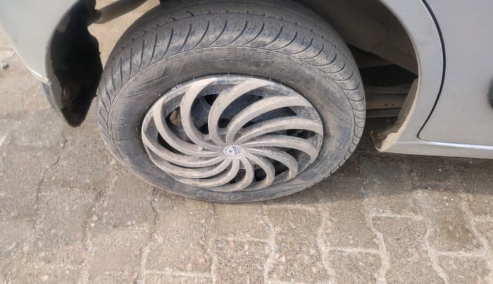 2016 Maruti Wagon R 1.0 LXI CNG, CNG, Manual, 65,812 km, tyre