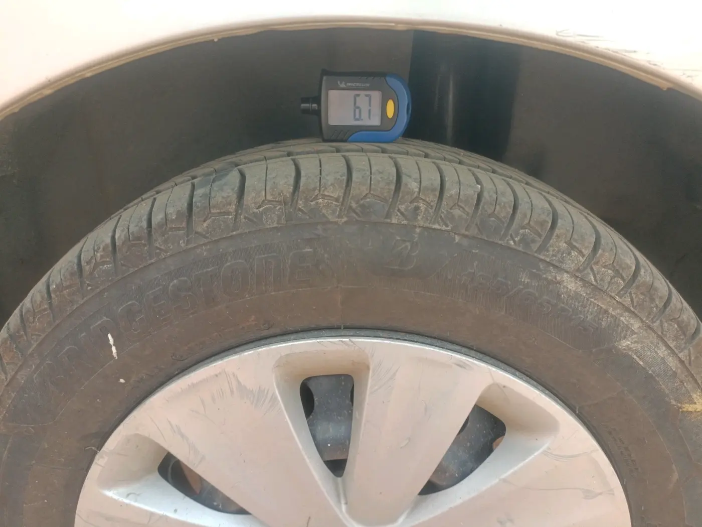 2017 Maruti Ertiga VXI, Petrol, Manual, 72,768 km, tyre