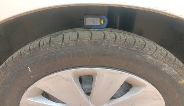 2017 Maruti Ertiga VXI, Petrol, Manual, 72,768 km, tyre