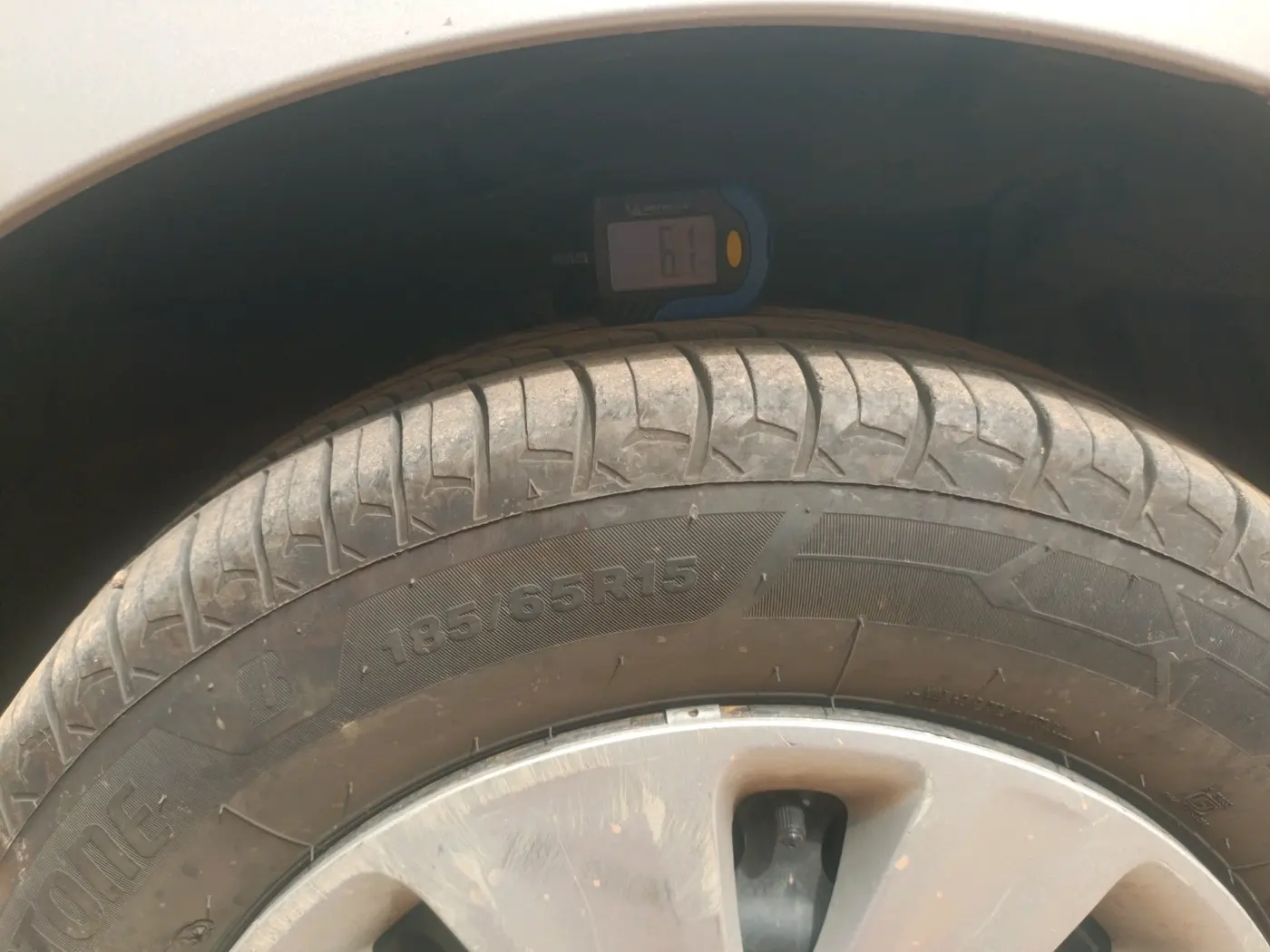 2017 Maruti Ertiga VXI, Petrol, Manual, 72,768 km, tyre