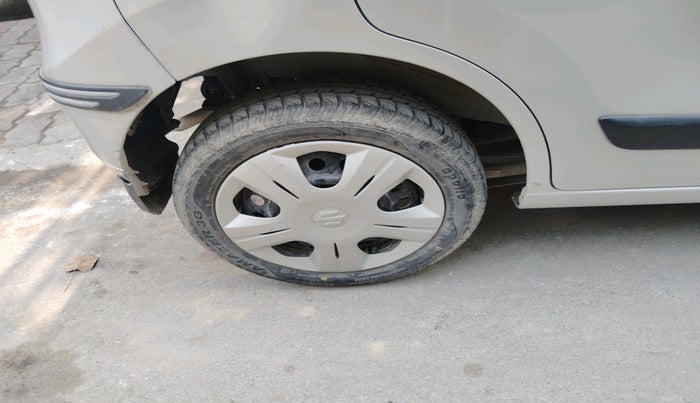 2017 Maruti Wagon R 1.0 VXI, Petrol, Manual, 47,460 km, tyre