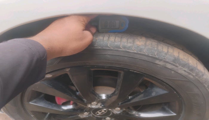 2014 Hyundai Verna FLUIDIC 1.6 VTVT SX, Petrol, Manual, 69,234 km, tyre