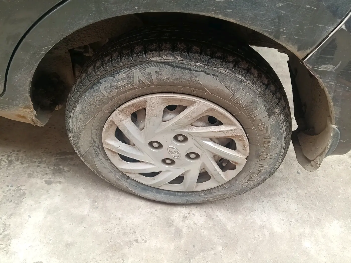 2020 Hyundai NEW SANTRO SPORTZ EXECUTIVE MT CNG, CNG, Manual, 1,39,977 km, tyre