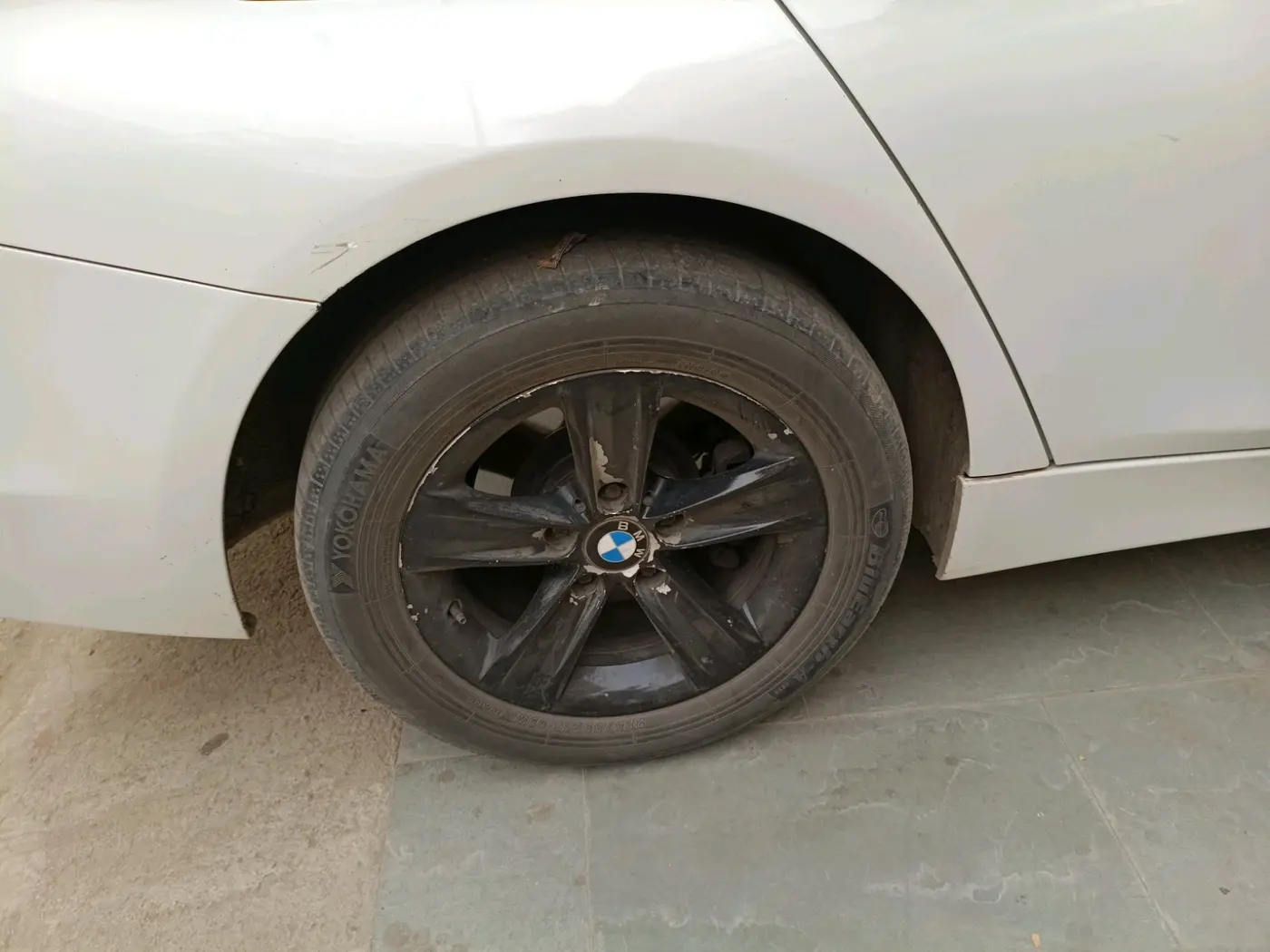 2012 BMW 3 Series 320d, Diesel, Automatic, 1,47,305 km, tyre