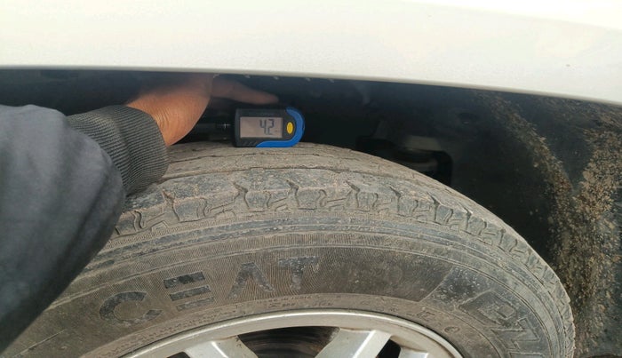 2016 Mahindra TUV300 T8, Diesel, Manual, 57,199 km, tyre