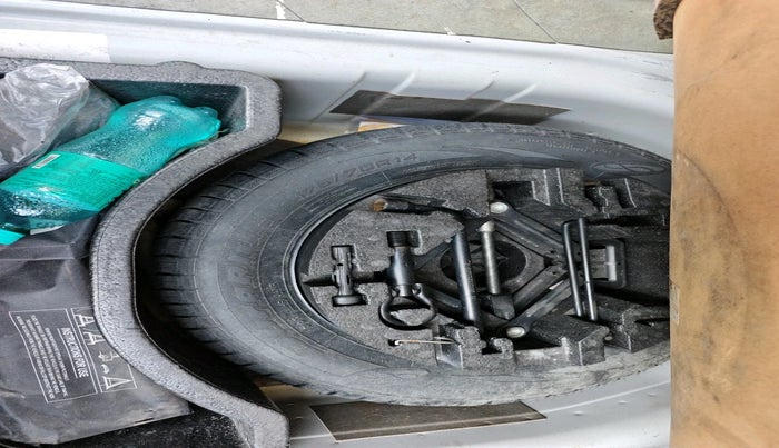 2017 Skoda Rapid AMBITION 1.5 TDI AT, Diesel, Automatic, 1,90,019 km, tyre