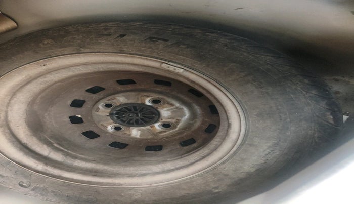 2012 Chevrolet Spark LS 1.0, Petrol, Manual, 45,593 km, tyre