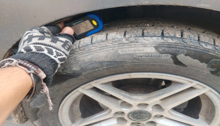 2018 Maruti Celerio VXI CNG, Petrol, Manual, 97,108 km, tyre