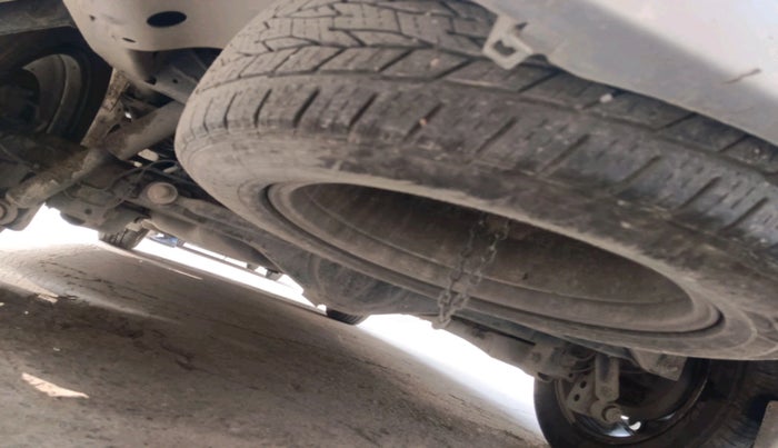 2016 Toyota Innova Crysta 2.8 ZX AT 7 STR, Diesel, Automatic, 2,27,862 km, tyre