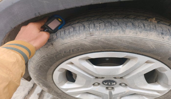 2020 KIA SONET HTX 1.5, Diesel, Manual, 71,990 km, tyre