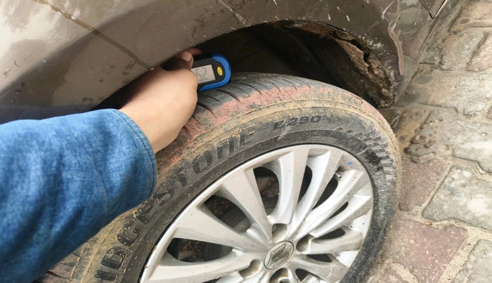 2014 Maruti Ciaz ZXI, Petrol, Manual, 93,693 km, tyre