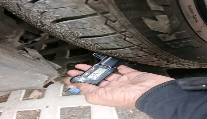 2017 Ford Ecosport AMBIENTE 1.5L PETROL, Petrol, Manual, 1,09,852 km, tyre