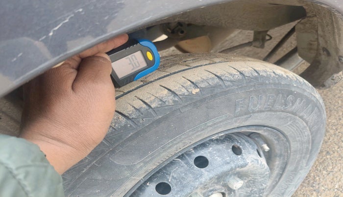 2022 Maruti Alto LXI OPT CNG, Petrol, Manual, 62,729 km, tyre