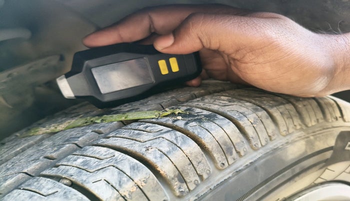 2020 Hyundai Elite i20 SPORTZ PLUS 1.2, Petrol, Manual, 55,209 km, tyre