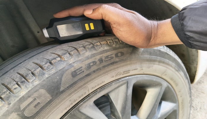 2020 Hyundai Elite i20 SPORTZ PLUS 1.2, Petrol, Manual, 55,209 km, tyre