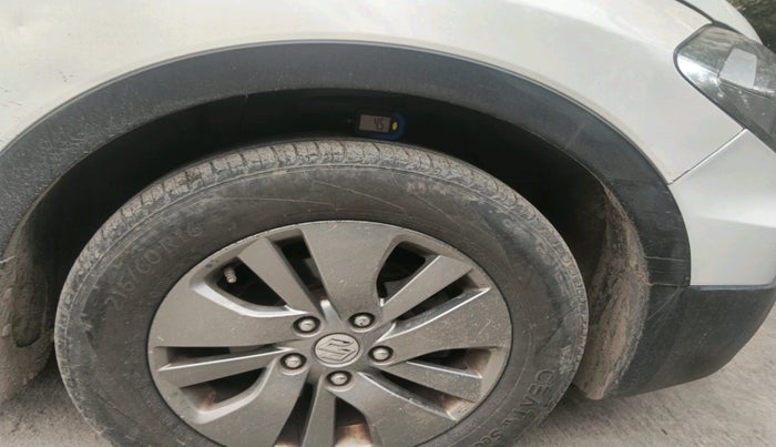 2016 Maruti S Cross ZETA 1.3, Diesel, Manual, 1,47,440 km, tyre