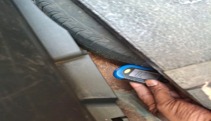 2006 Honda Civic 1.8L I-VTEC S MT, Petrol, Manual, 1,25,257 km, tyre