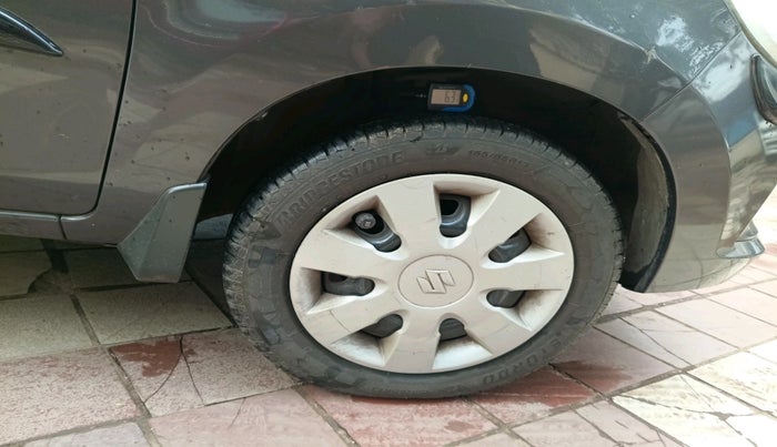 2015 Maruti Alto K10 VXI, Petrol, Manual, 45,282 km, tyre