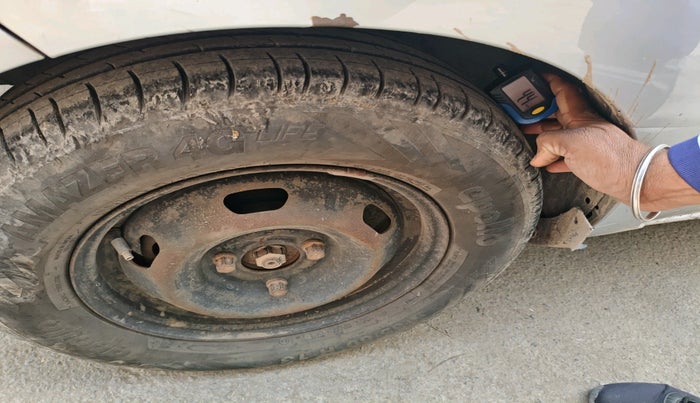 2016 Datsun Go T (O), Petrol, Manual, 86,509 km, tyre