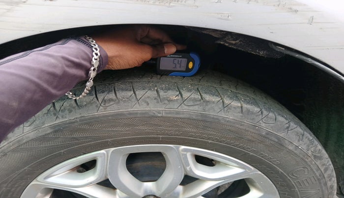 2014 Ford Ecosport TITANIUM 1.5L PETROL AT, Petrol, Automatic, 1,04,033 km, tyre