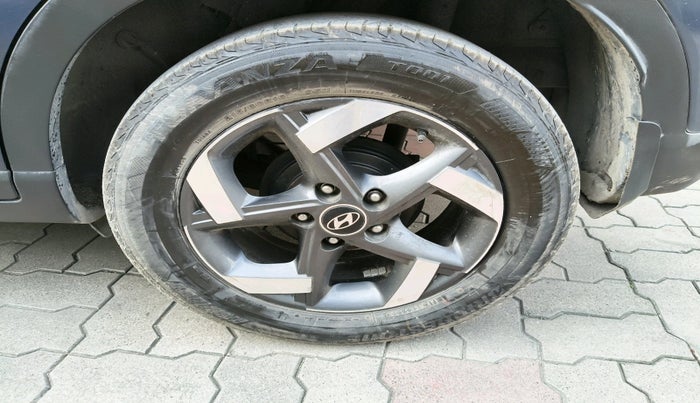 2020 Hyundai VENUE SX 1.5 CRDI, Diesel, Manual, 81,729 km, tyre