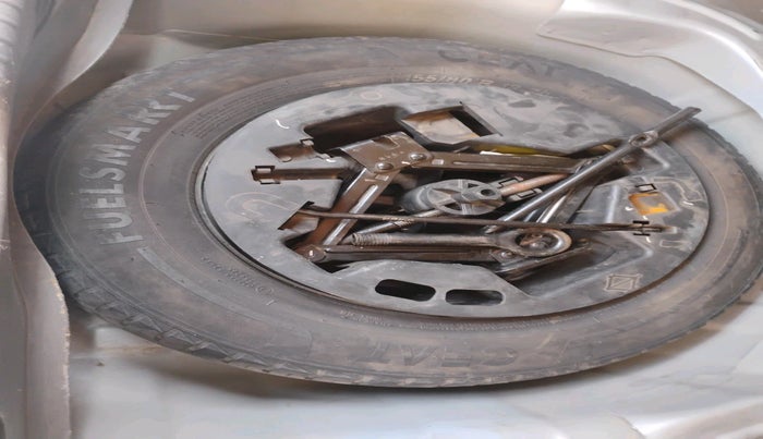 2012 Hyundai i10 MAGNA 1.2, Petrol, Manual, 79,761 km, tyre