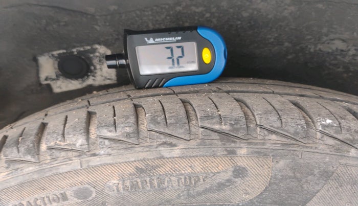 2012 Hyundai i10 MAGNA 1.2, Petrol, Manual, 79,761 km, tyre