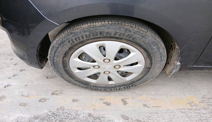 2013 Hyundai i10 MAGNA 1.1 LPG, Petrol, Manual, 20,220 km, tyre