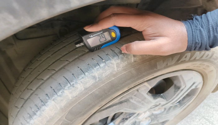 2023 Maruti BREZZA ZXI SMART HYBRID , Petrol, Manual, 33,126 km, tyre