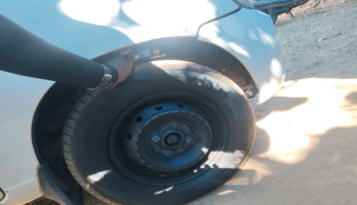 2011 Maruti Alto LX, Petrol, Manual, 1,40,209 km, tyre