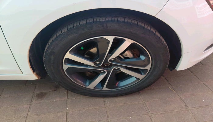 2022 Tata ALTROZ XZ DIESEL, Diesel, Manual, 51,742 km, tyre