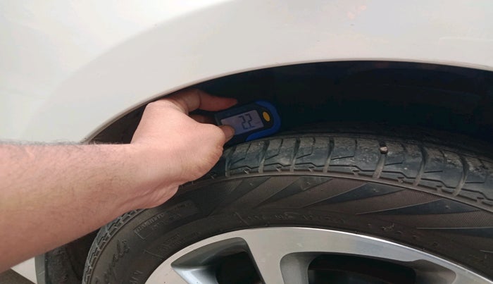 2017 Hyundai Elite i20 ASTA 1.2 (O), Petrol, Manual, 79,604 km, tyre