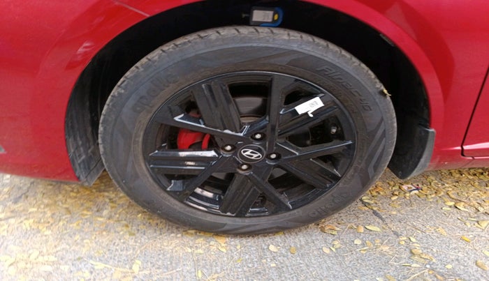 2023 Hyundai Verna SX (O) 1.5 TURBO PETROL DCT, Petrol, Automatic, 25,707 km, tyre