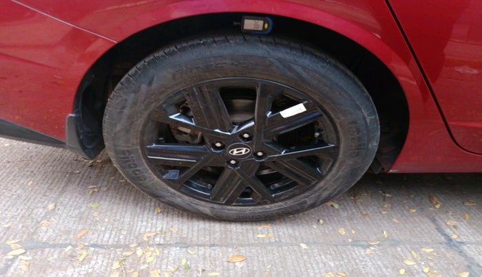 2023 Hyundai Verna SX (O) 1.5 TURBO PETROL DCT, Petrol, Automatic, 25,707 km, tyre