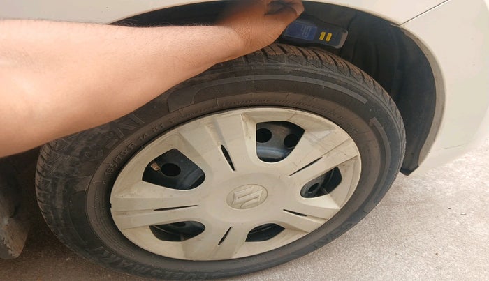 2014 Maruti Wagon R 1.0 VXI, Petrol, Manual, 79,303 km, tyre