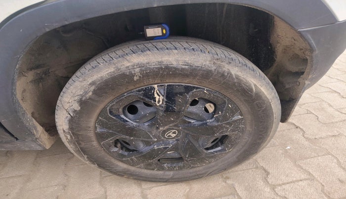 2024 Tata PUNCH ADVENTURE MT CNG , Petrol, Manual, 15,464 km, tyre