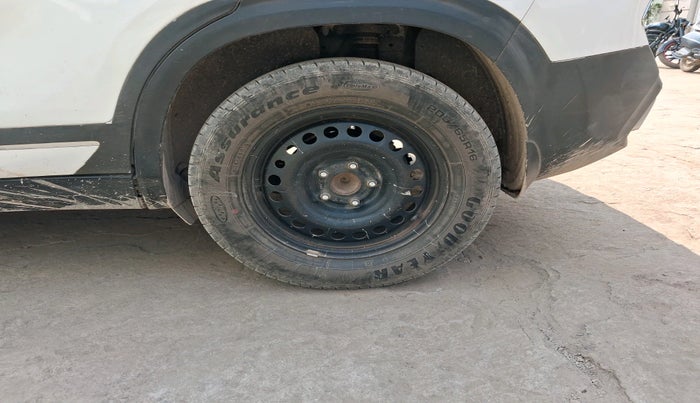 2022 KIA SELTOS HTX IVT 1.5 PETROL, Petrol, Automatic, 1,18,605 km, tyre