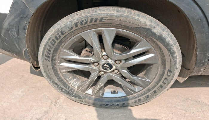 2022 KIA SELTOS HTX IVT 1.5 PETROL, Petrol, Automatic, 1,18,605 km, tyre