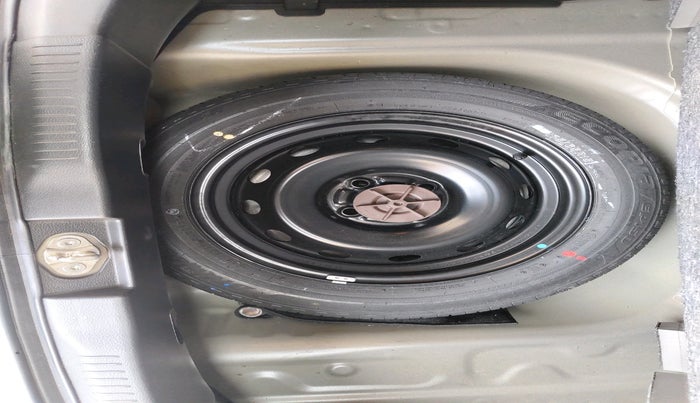 2023 Maruti IGNIS ZETA 1.2 AMT, Petrol, Automatic, 9,708 km, tyre