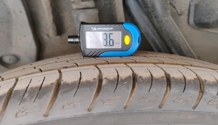 2016 Nissan Terrano XL (P), Petrol, Manual, 58,646 km, tyre