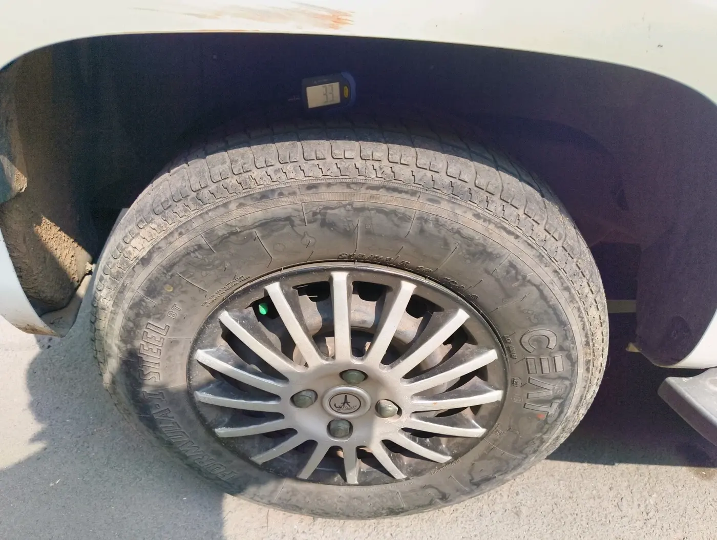 2016 Mahindra TUV300 T6, Diesel, Manual, 1,89,250 km, tyre