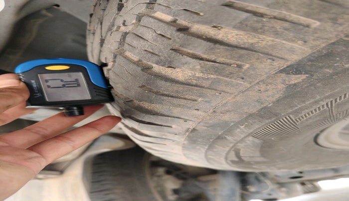 2020 Toyota Fortuner 2.8 4X2 MT, Diesel, Manual, 83,077 km, tyre