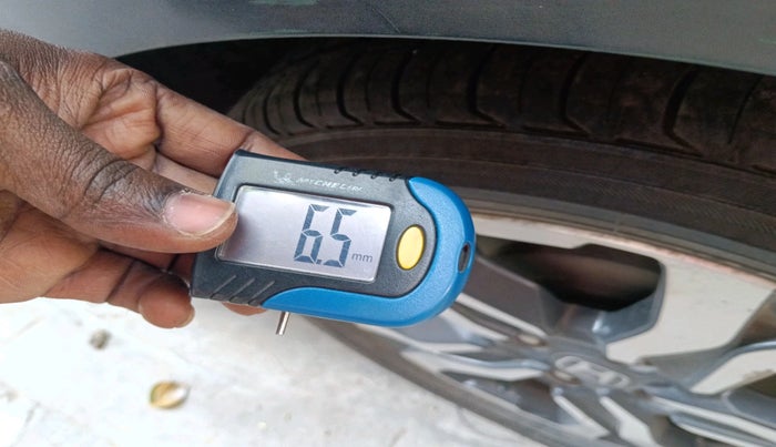 2017 Honda WR-V 1.5L I-DTEC VX MT, Diesel, Manual, 82,321 km, tyre