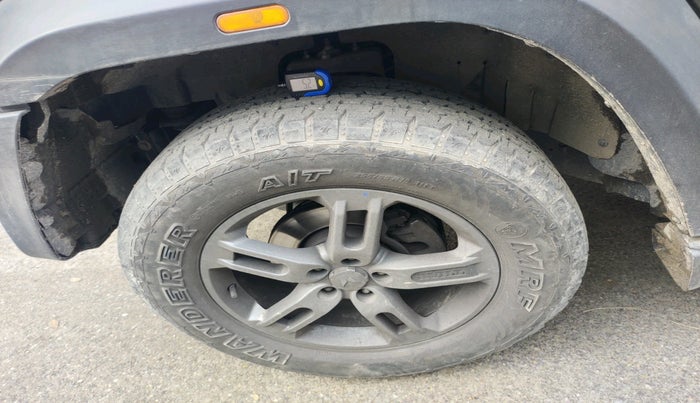 2023 Mahindra Thar LX D HT 2WD MT, Diesel, Manual, 43,541 km, tyre