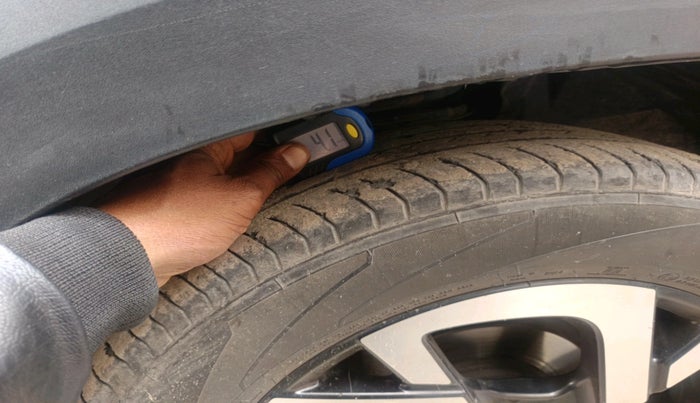 2021 Nissan MAGNITE XV PREMIUM TURBO (O) CVT DUAL TONE, Petrol, Automatic, 40,493 km, tyre