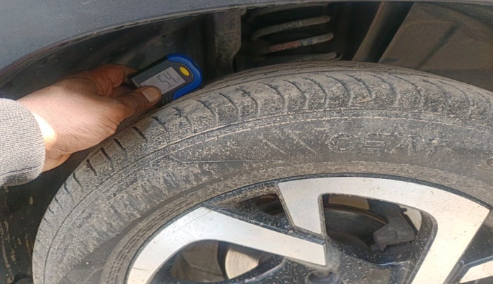 2021 Nissan MAGNITE XV PREMIUM TURBO (O) CVT DUAL TONE, Petrol, Automatic, 40,493 km, tyre