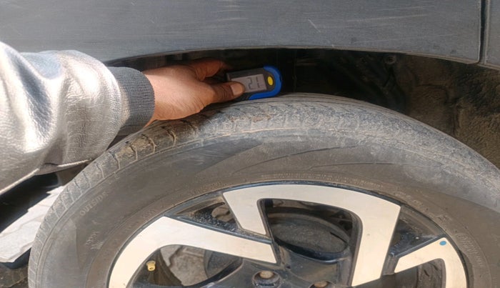 2021 Nissan MAGNITE XV PREMIUM TURBO (O) CVT DUAL TONE, Petrol, Automatic, 40,493 km, tyre